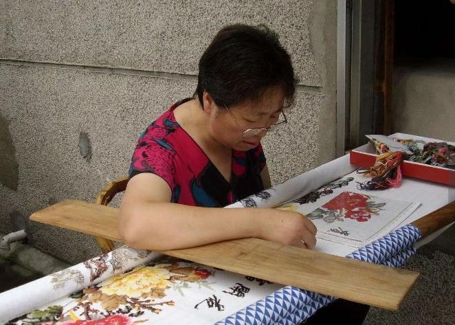 中國(guó)刺繡的特點(diǎn)介紹